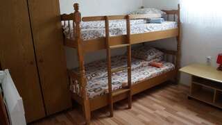 Гостевой дом Apartments & Rooms Vitko Жабляк Трехместный номер с основными удобствами и общей ванной комнатой-4